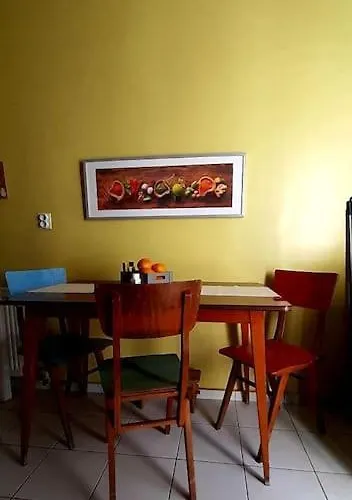 το σπίτι της μυρσίνης Lägenhet Volos